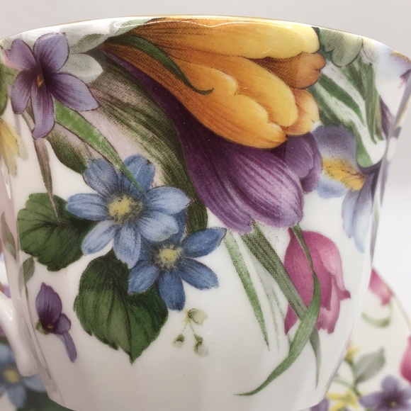 Duchess Fine Bone China Tea Cup & Saucer Floral Gold Trim Made in England - Picture 3 of 10